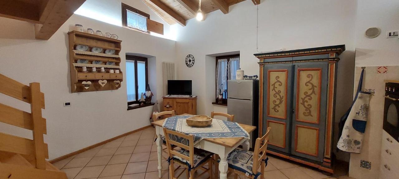 Loft Della Perpetua Di Casa Bernardi, Fuga Romantica Petfriendly Montagnaga  Exteriör bild