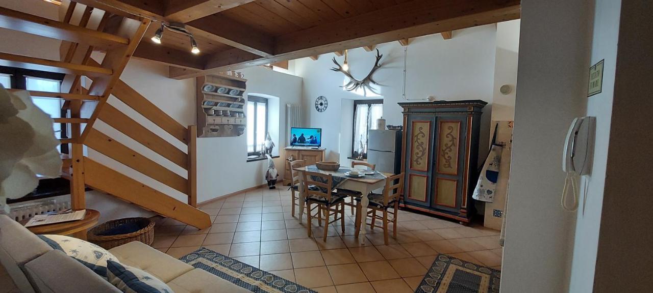 Loft Della Perpetua Di Casa Bernardi, Fuga Romantica Petfriendly Montagnaga  Exteriör bild