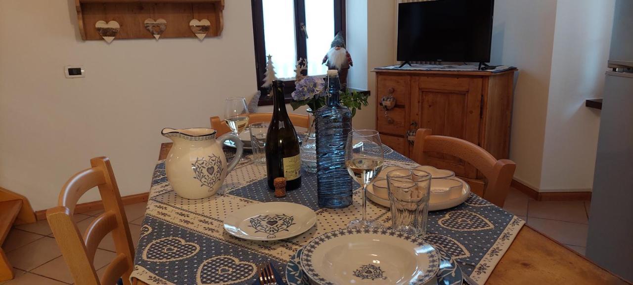 Loft Della Perpetua Di Casa Bernardi, Fuga Romantica Petfriendly Montagnaga  Exteriör bild
