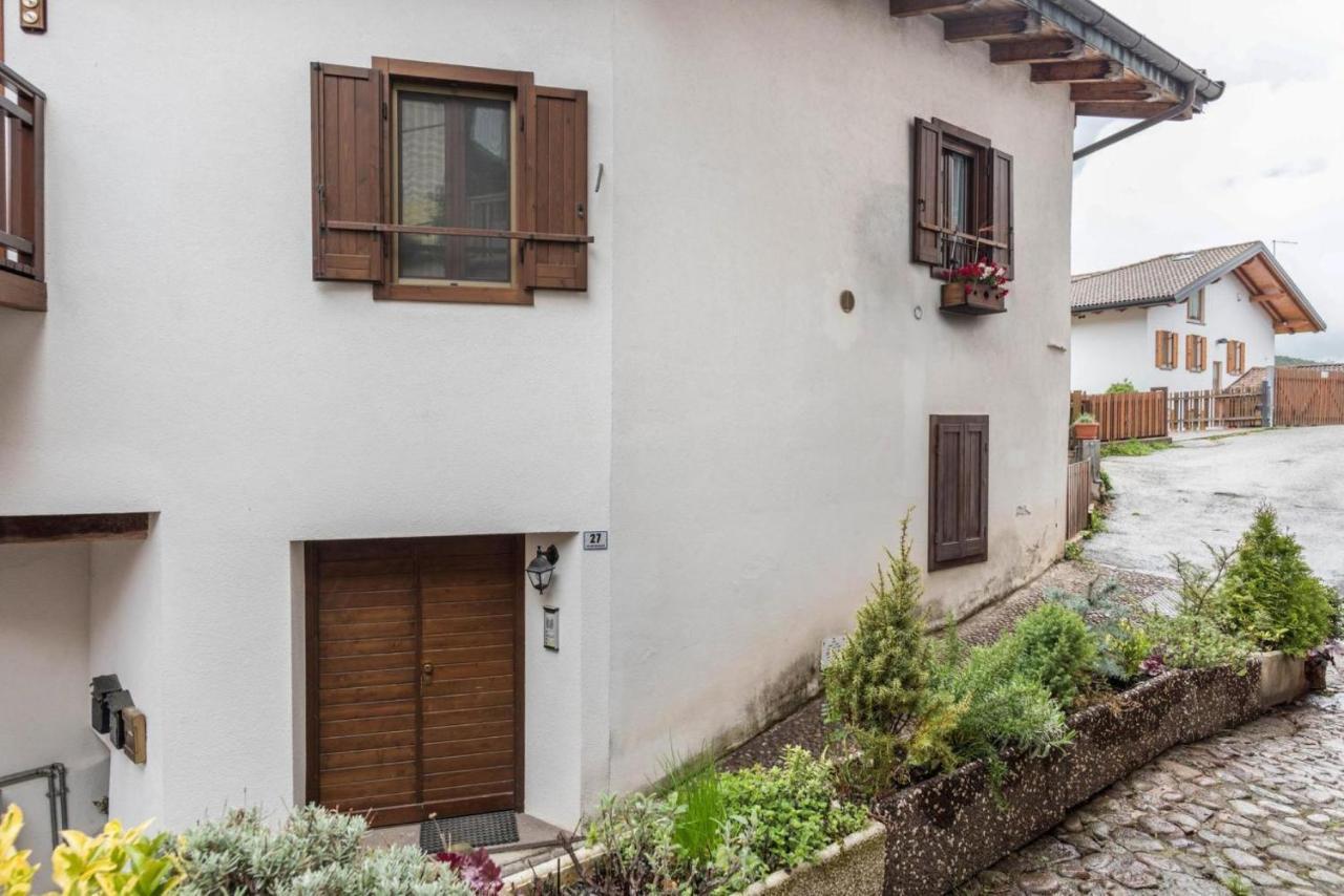 Loft Della Perpetua Di Casa Bernardi, Fuga Romantica Petfriendly Montagnaga  Exteriör bild