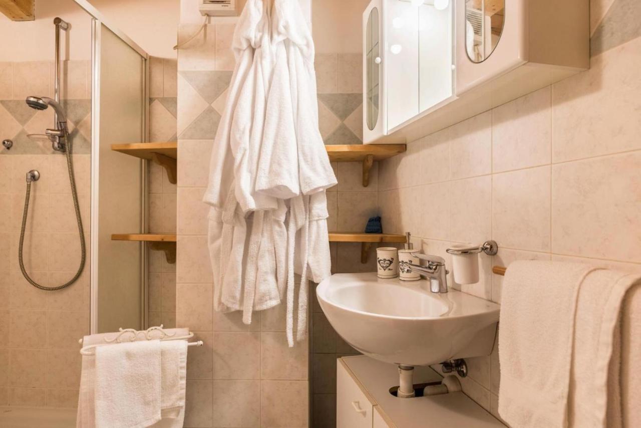 Loft Della Perpetua Di Casa Bernardi, Fuga Romantica Petfriendly Montagnaga  Exteriör bild