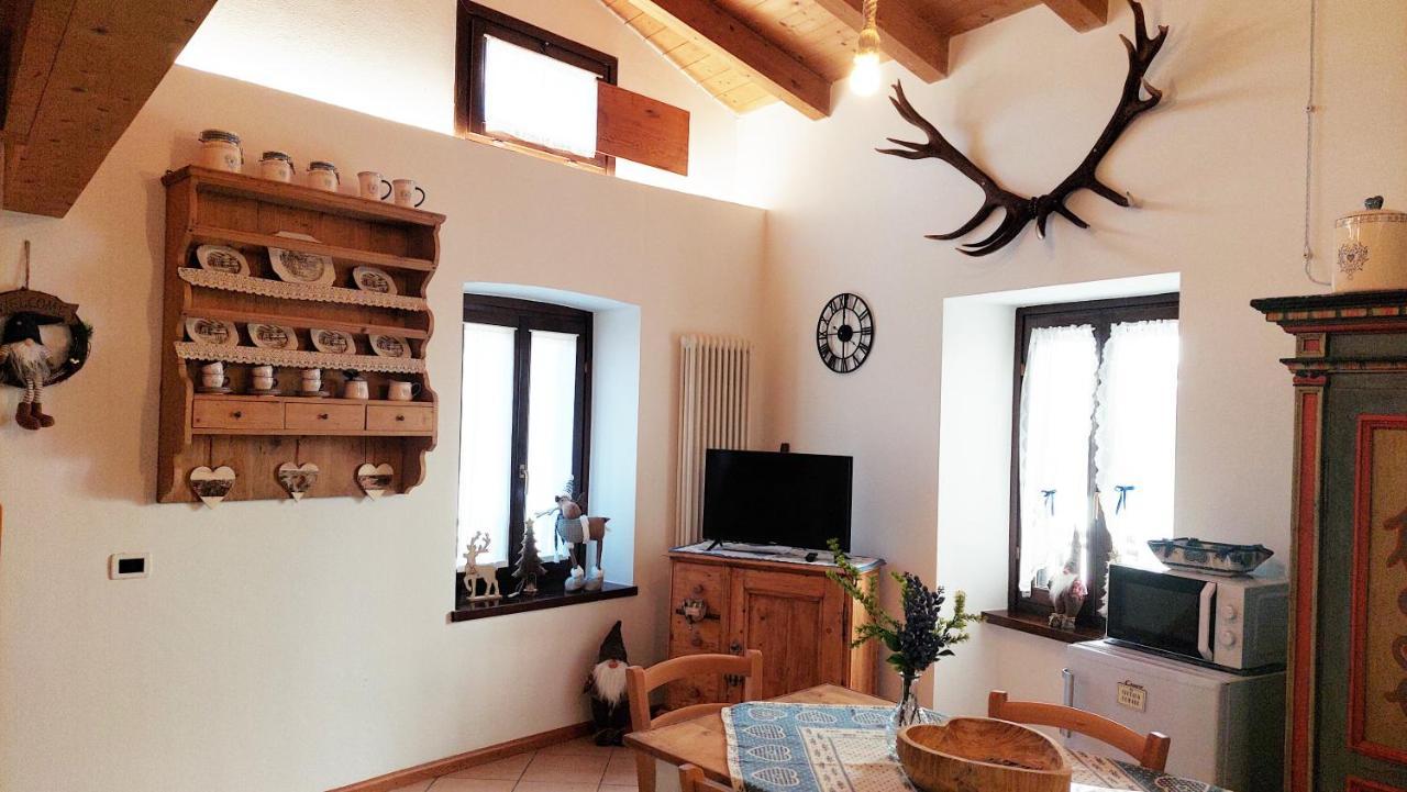 Loft Della Perpetua Di Casa Bernardi, Fuga Romantica Petfriendly Montagnaga  Exteriör bild