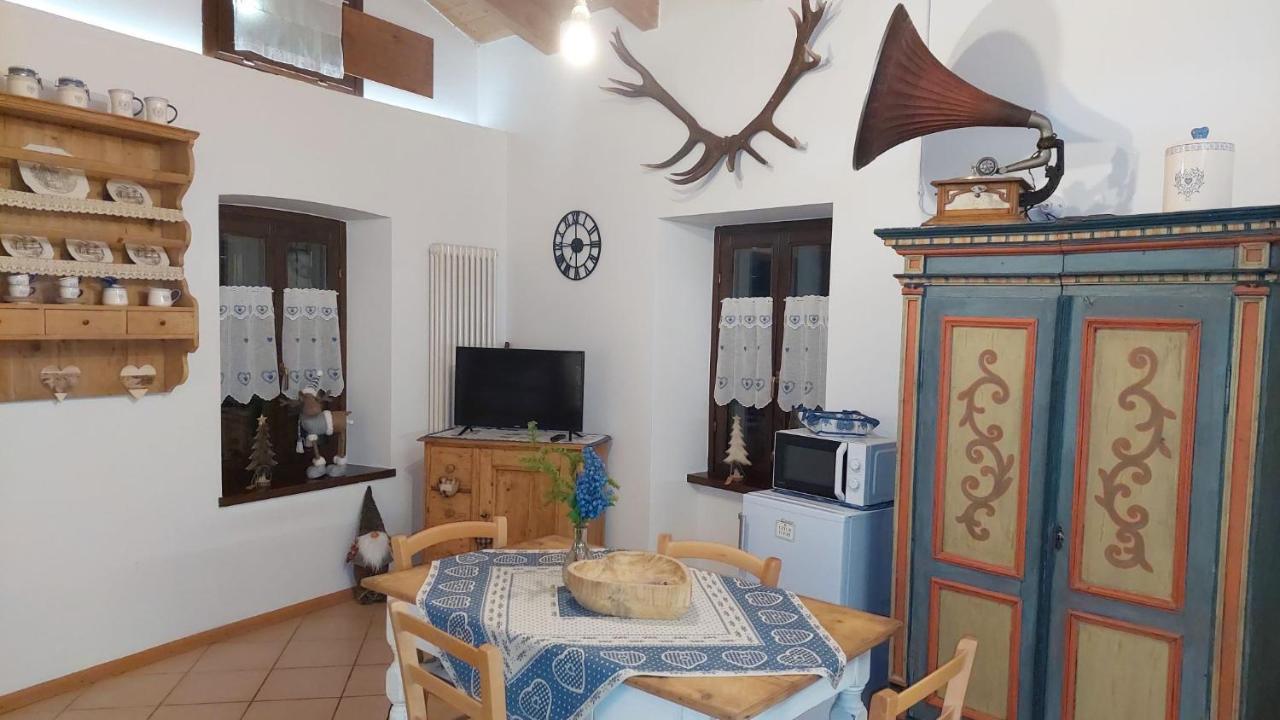Loft Della Perpetua Di Casa Bernardi, Fuga Romantica Petfriendly Montagnaga  Exteriör bild